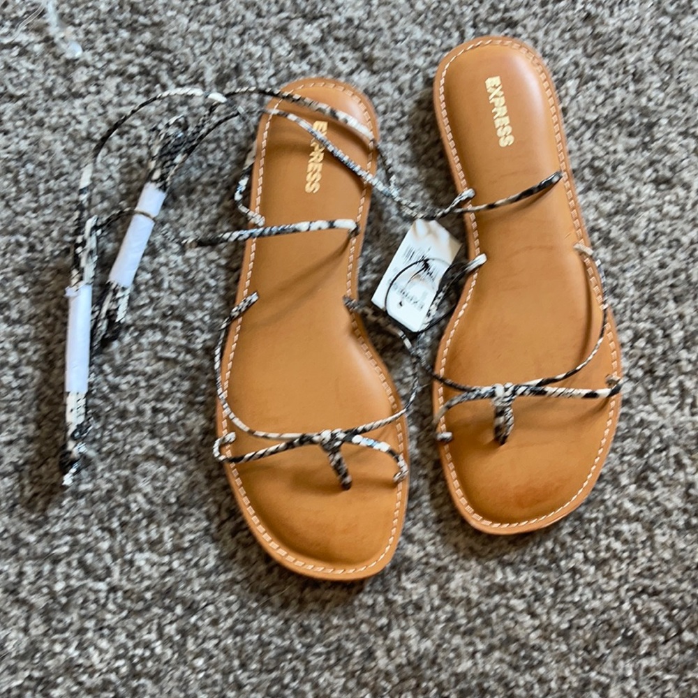 Express sandals